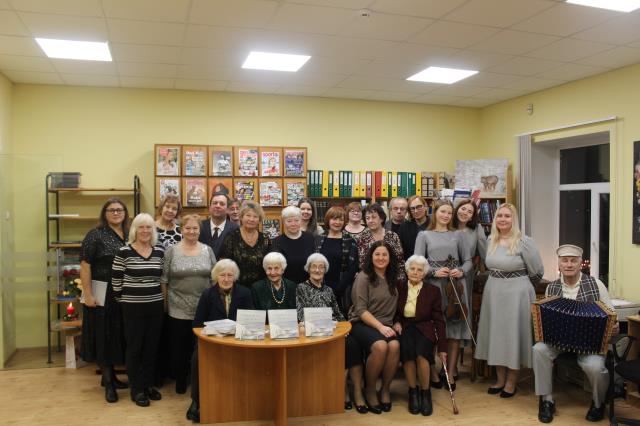 Ziemassvētku noskaņu pēcpusdiena "122 gadi kopā ar Grāmatu"